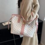 HB0242 Handbag - Image 7