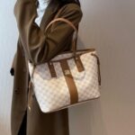 HB0242 Handbag - Image 5