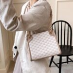 HB0222 Handbag - Image 8
