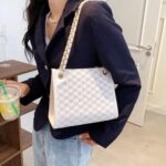 HB0222 Handbag - Image 9