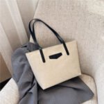 HB6583 Handbag - Image 4