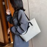 HB6583 Handbag - Image 7